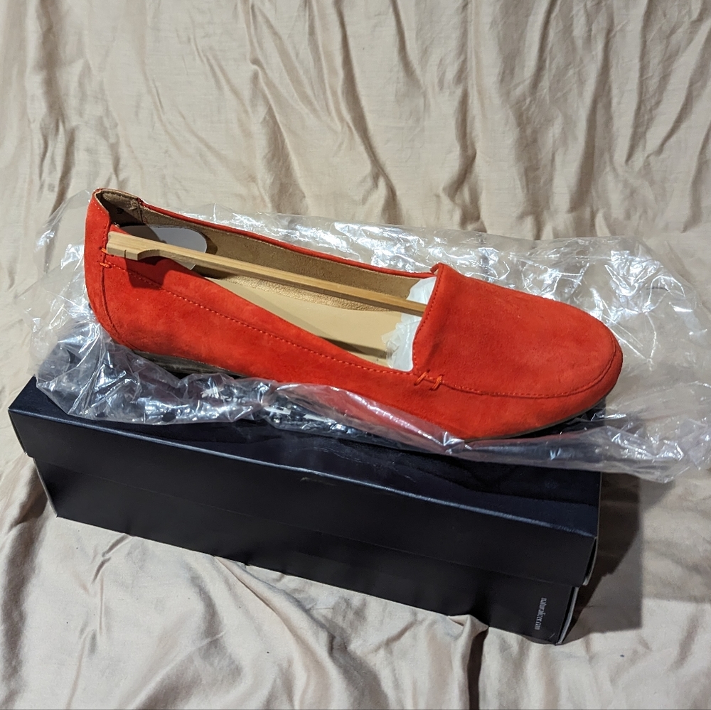 Brand New Orange Naturalizer Flats
